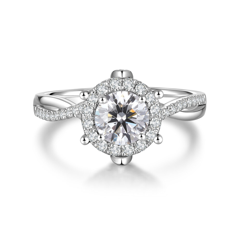 Pt950 Diamond Halo Ring | 0.63 ct D-E Color VVS Clarity Twisted Band