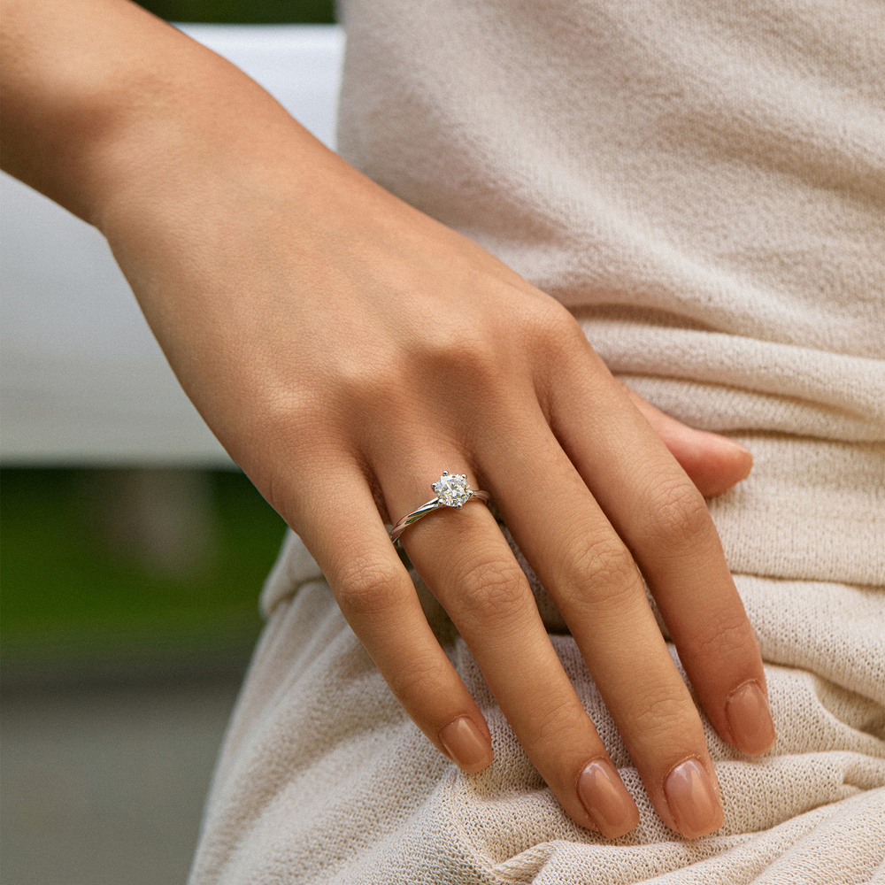 Platinum Twisted Shank Diamond Ring | 1.16 ct. tw. D Color VS1 | Six-Prong Setting
