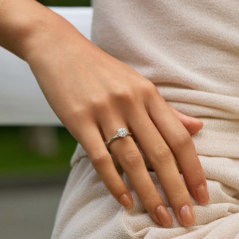 Platinum Twisted Shank Diamond Ring | 1.16 ct. tw. D Color VS1 | Six-Prong Setting