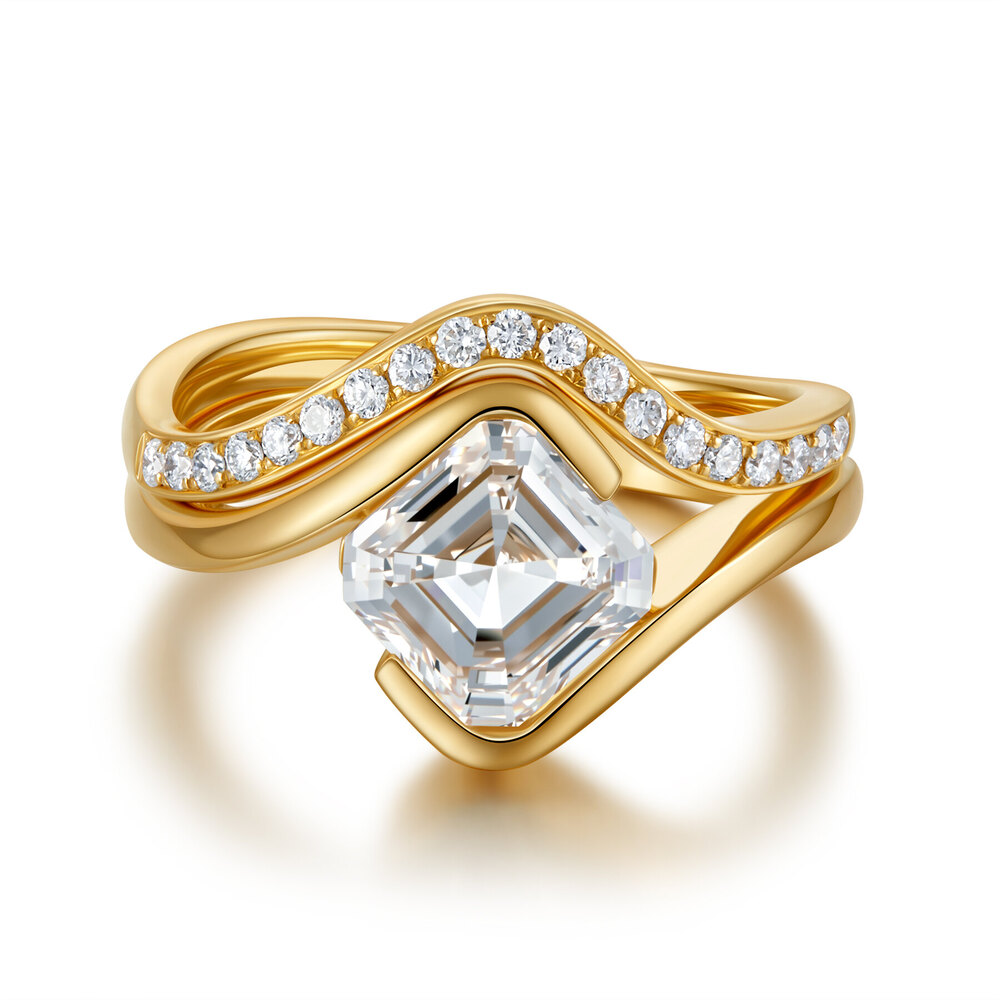Sculpted Elegance: 18K Gold V-Shaped Pavé Band | Versatile Stacking Design for a Sophisticated Look
